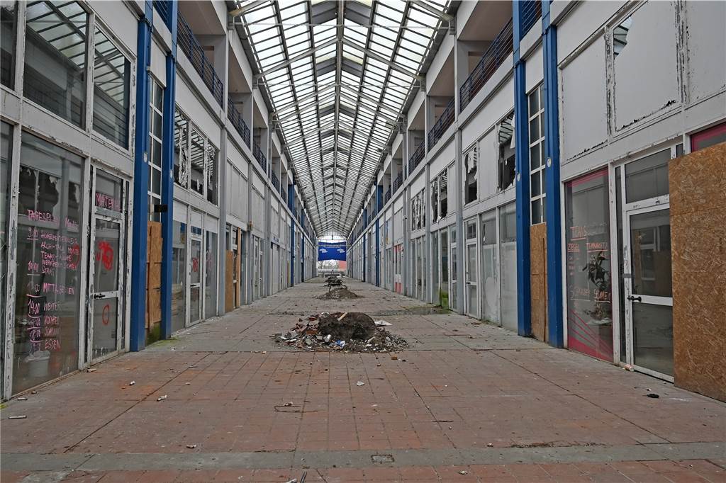 Alte Ladenpassage im Wulfener Markt