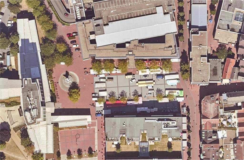 Ein aktuelles Luftbild vom Marktplatz aus dem Jahr 2022. 