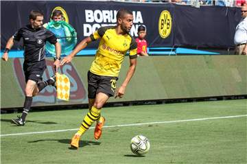 Ein möglicher Abschied von Jeremy Toljan beim BVB ist wieder etwas wahrscheinlicher geworden.