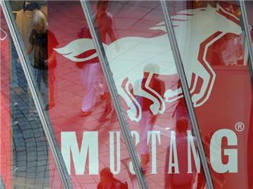 Ein Pferd mit Kraft: Mustang arbeitet sich langsam aber sicher aus der Krise. Foto: Marijan Murat