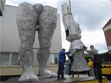 Ein Projekt der Ruhr 2010: Die Herkulesfigur von Markus Lüpertz ist im Werden.