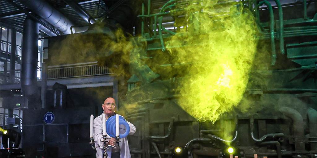 Viele Bilder von der Museumsnacht: „Schön, die Leute wieder unterwegs zu sehen“ Ein Publikumsmagnet bei der Museumsacht waren wieder die Shows der Physikanten in der DASA.