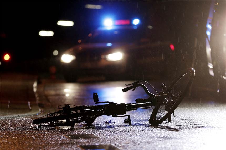Unfallflucht in Barop: Weißer Fiat Panda erfasst Radfahrer und fährt davon Ein Radfahrer ist in Barop von einem Auto touchiert worden.