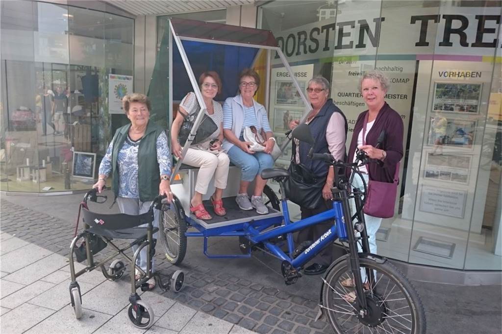 Hilfsorganisation hat erstmals ihre eigene Geschäftsstelle in Dorsten Ein regelmäßiges Angebot sind auch die "Wohlfühlnachmittage", die vor allem für Senioren angeboten werden. Hier eine Rikscha-Fahrt bei der "Dorstener Arbeit" (Archivfoto).