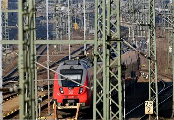 Ein Regionalzug der Deutschen Bahn. Die meisten Züge in NRW fahren wieder nach Plan.