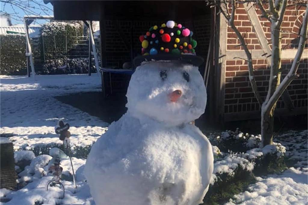 Ein Schneemann muss sein. Entdeckt von Steffi Böyer.