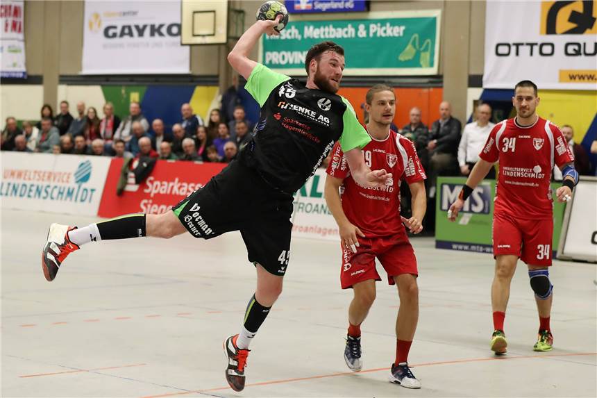 Im Video: Schwerter Handballer wirft das Tor des Monats der Handball-Bundesliga Ein Schwerter Handballer hat das Tor der Handball-Bundesliga geworfen.