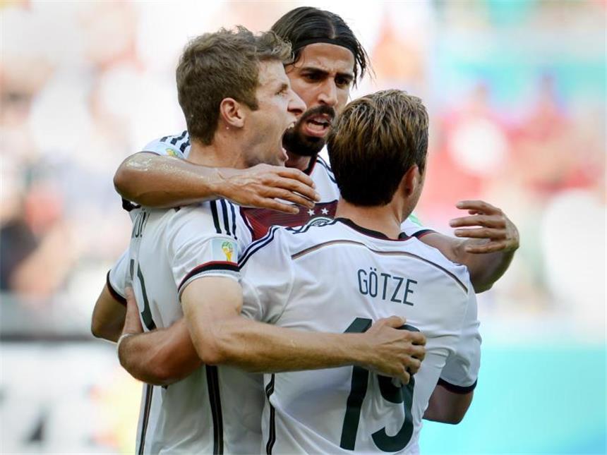 Hunderte beim Public Viewing in Castrop-Rauxel Ein Sieg gegen Portugal - darüber jubelten nicht nur die deutschen Spieler in Brasilien, sondern auch einige hundert Castrop-Rauxeler beim Public Viewing.