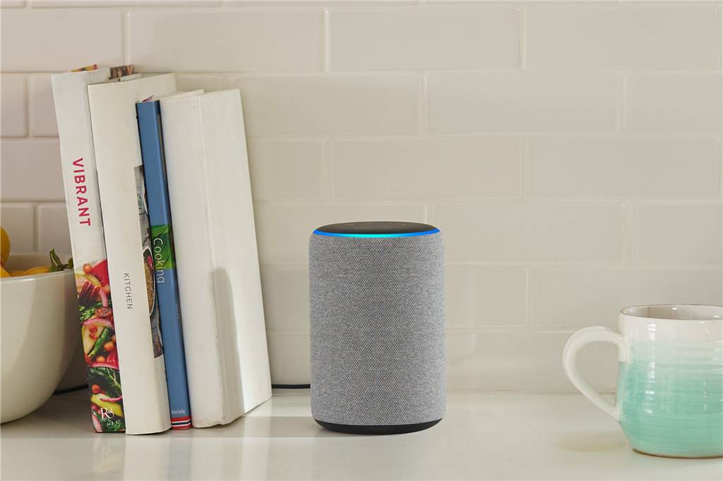 Was weiß Amazon alles über mich? Ein erschreckender Selbstversuch Ein Smartspeaker von Amazon