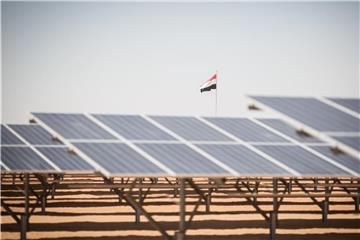 Ein Solarpark im Süden Ägyptens. Foto: Oliver Weiken/Archiv