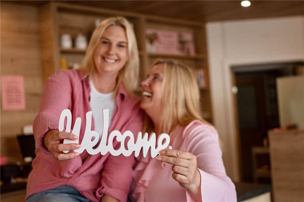 Ein Dorfcafé in Erle schließt: Neuer Raum wird geschaffen Annika und Manuela Radüchel