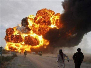 Ein Tanklastwagen explodierte bei Bahawalpur in Pakistan. Foto: Rana Sajid Hussain
