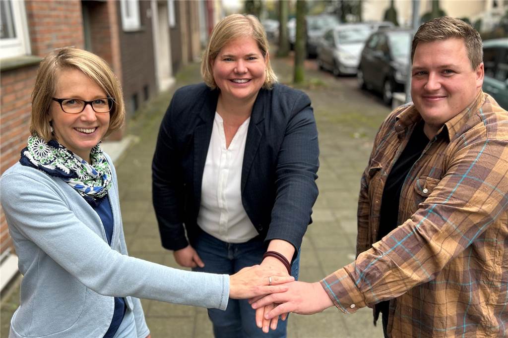 Ein Team (von links): Stefanie Gärtner (Bündnis 90/Die Grünen), Daniel Wohlsdorf (SPD) und Bürgermeisterkandidatin Vanessa Giese (M, parteilos).