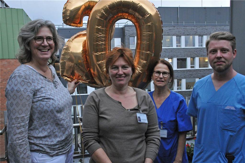Weihnachten als Palliativ-Patient in Dortmund: Ein gutes Leben, bis das Ende kommt Ein Teil des Teams der Palliativstation im St.-Johannes-Hospitals. Hier arbeiten 20 Menschen nahezu täglich mit Familien in Ausnahmesituationen.