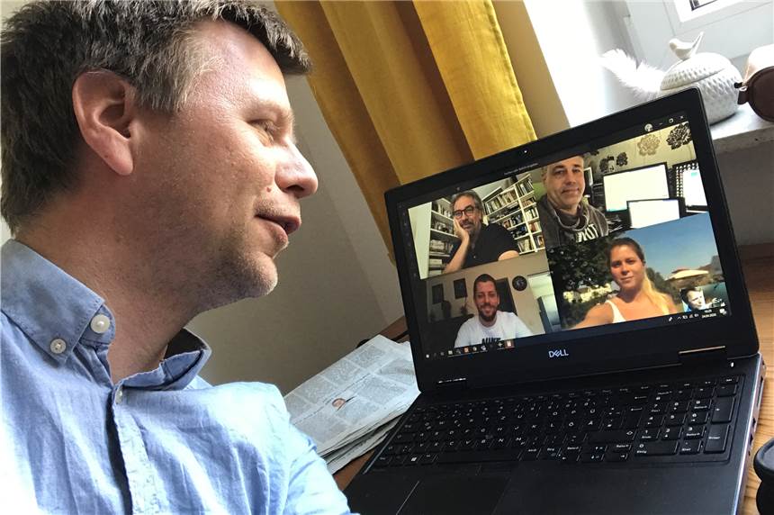 So arbeiten wir Journalisten in der Corona-Krise Ein Teil Redaktionsarbeit in Zeiten der Corona-Krise: Die Video-Konferenz am Freitagnachmittag mit (l.) Tobias Weckenbrock und auf dem Bildschirm Thomas Schroeter, Jens Lukas, Marcel Witte und Carolin West.