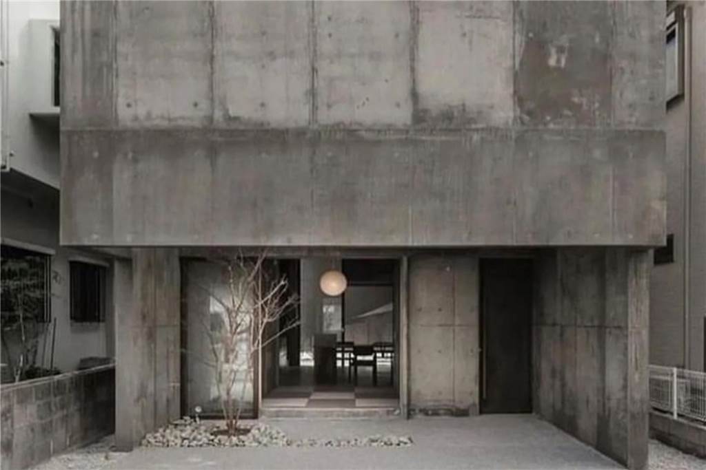 Brutalismus muss man mögen: Bauen mit purem Beton wird geliebt oder gehasst Ein vor kurzer Zeit gebautes Einfamilienhaus in Japan.