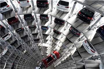 Ein VW Tiguan in einem Auslieferungsturm der Autostadt. Foto: Rainer Jensen