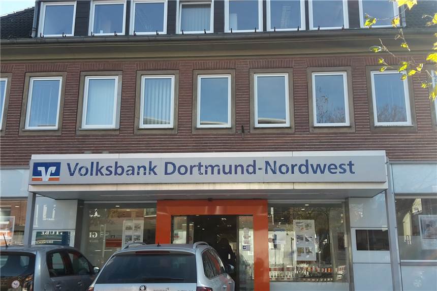 Wasserschaden in der Volksbank: Am Freitag war die Hauptstelle lahmgelegt Ein Wasserschaden in der Filiale Mengede der Volksbank Dortmund-Nordwest sorgte für einen Ausfall der Geldautomaten.