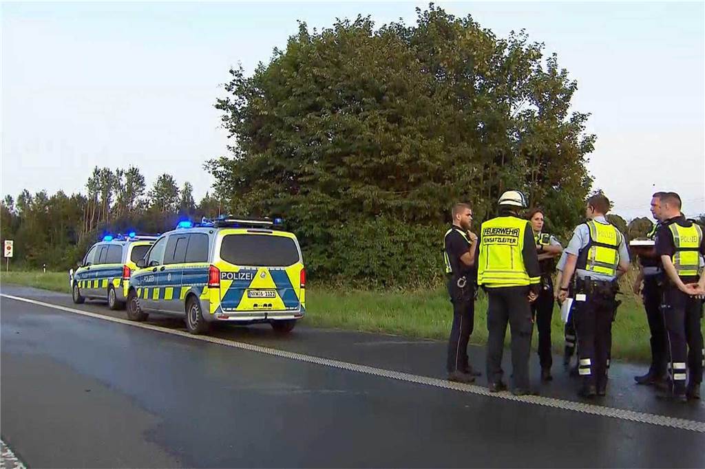 Eindrücke der Unfallstelle im Kreuz Dortmund/Unna von A44 und A1.