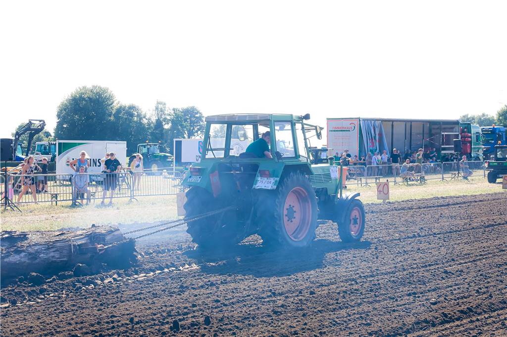 Eindrücke in Bildern durch die Veranstaltung "Trek de Bomstamm"