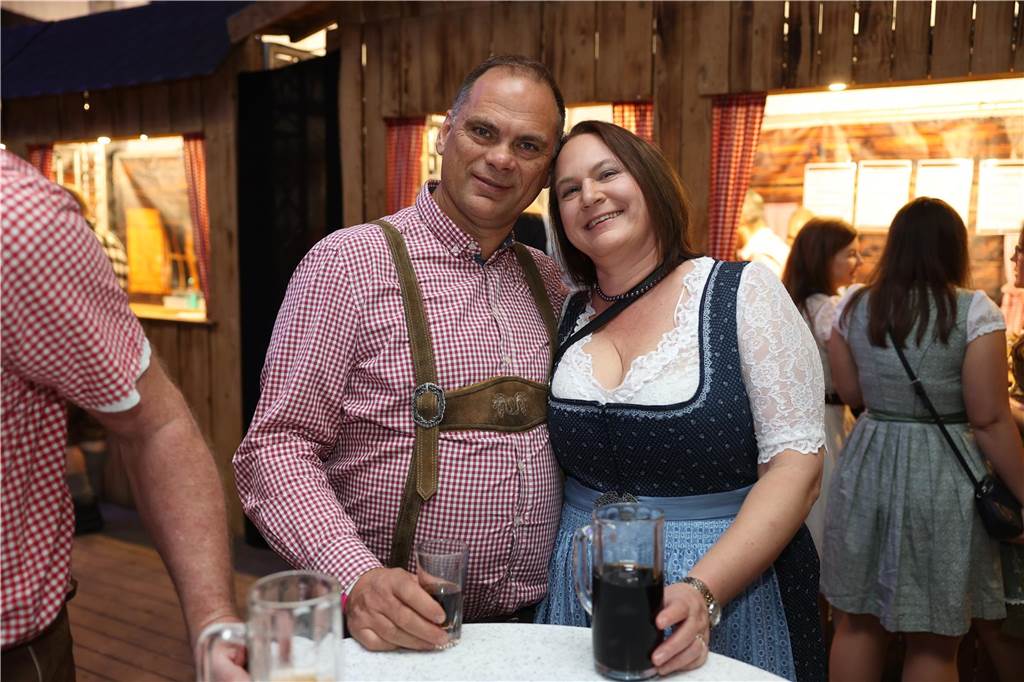 Oktoberfest: Hunderte Gäste feiern ausgelassen auf Schlingermanns Weide Eindrücke vom Ascheberger Oktoberfest am Samstag (12. Oktober).