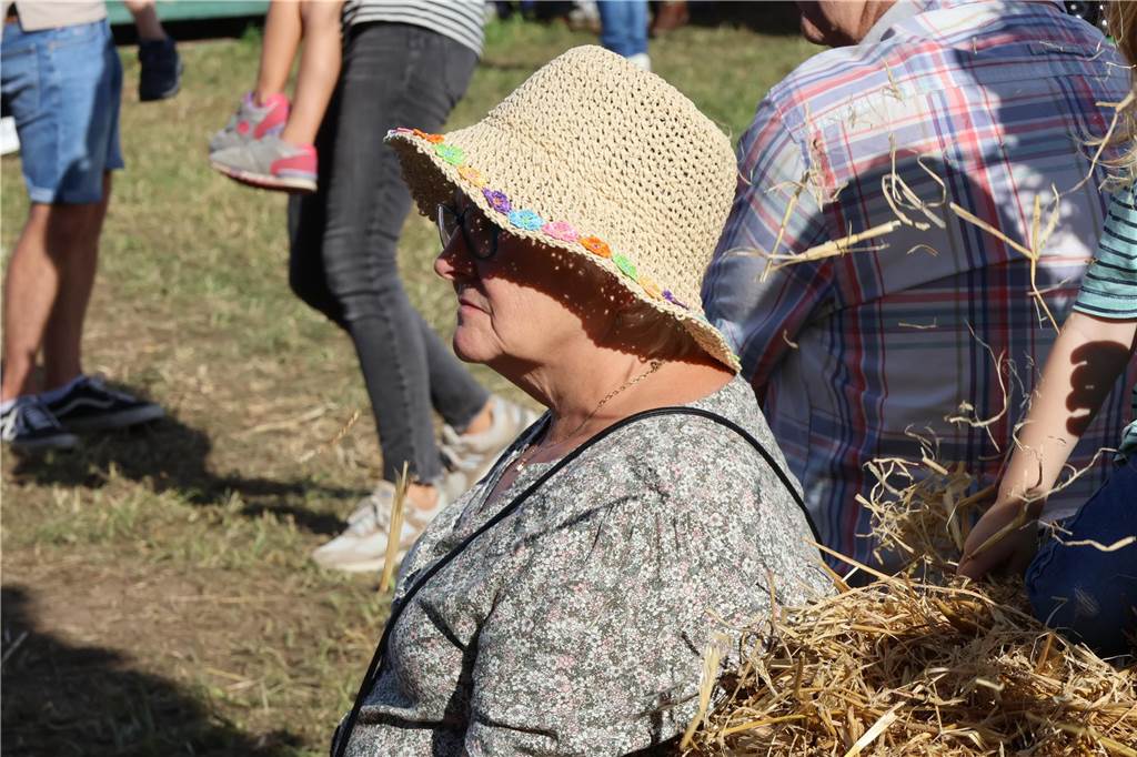 Eindrücke vom Aufmarsch der Trachtenschützengilde Üfte-Overbeck auf der Festwiese in Schermbeck