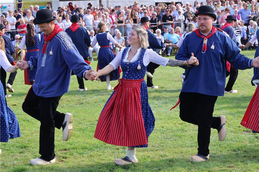 Eindrücke vom Aufmarsch der Trachtenschützengilde Üfte-Overbeck auf der Festwiese in Schermbeck