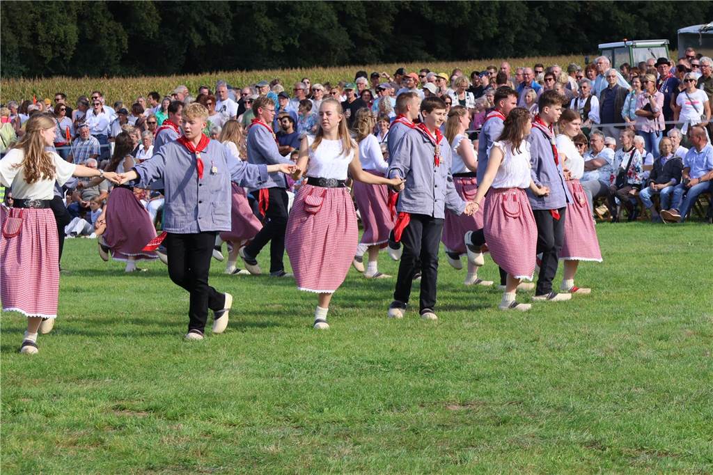 Eindrücke vom Aufmarsch der Trachtenschützengilde Üfte-Overbeck auf der Festwiese in Schermbeck