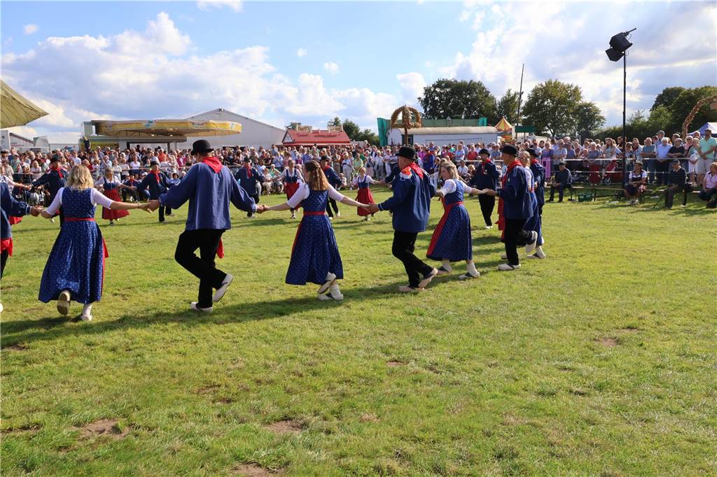 Eindrücke vom Aufmarsch der Trachtenschützengilde Üfte-Overbeck auf der Festwiese in Schermbeck