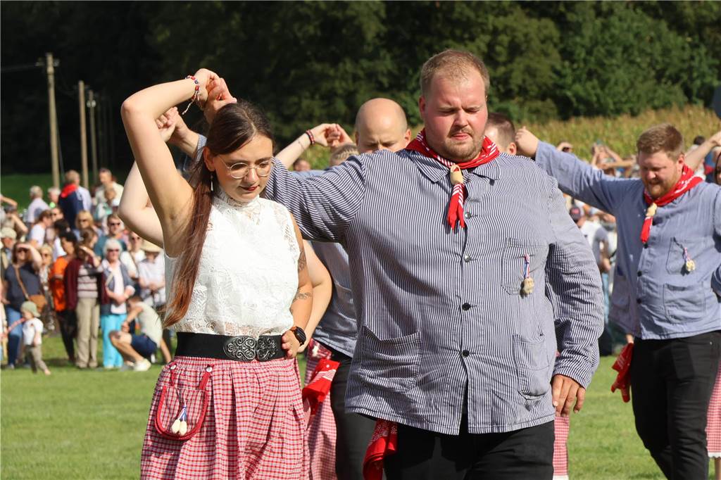 Eindrücke vom Aufmarsch der Trachtenschützengilde Üfte-Overbeck auf der Festwiese in Schermbeck