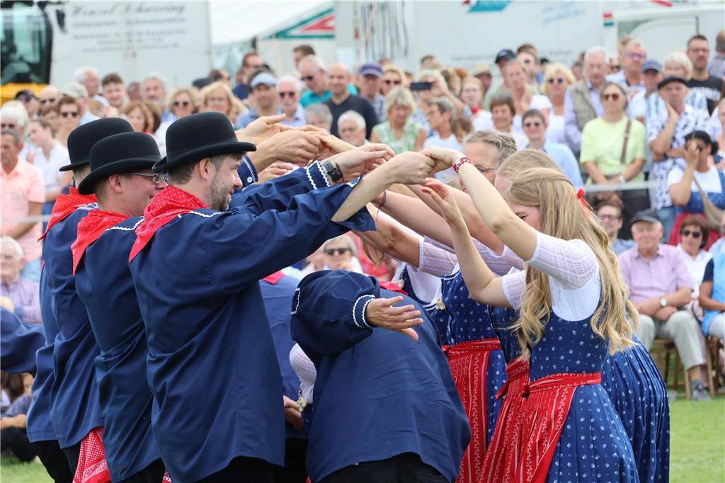 Eindrücke vom Aufmarsch der Trachtenschützengilde Üfte-Overbeck auf der Festwiese in Schermbeck