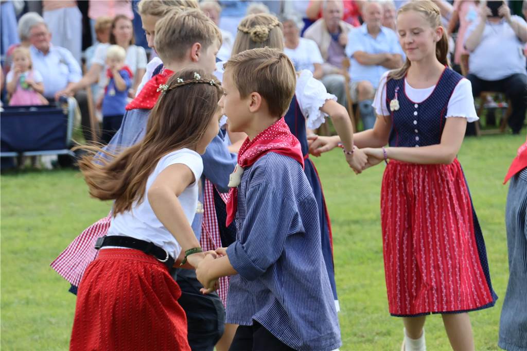 Eindrücke vom Aufmarsch der Trachtenschützengilde Üfte-Overbeck auf der Festwiese in Schermbeck