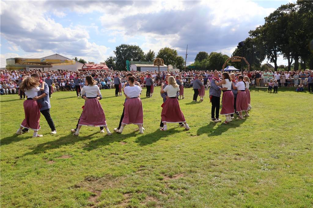 Eindrücke vom Aufmarsch der Trachtenschützengilde Üfte-Overbeck auf der Festwiese in Schermbeck