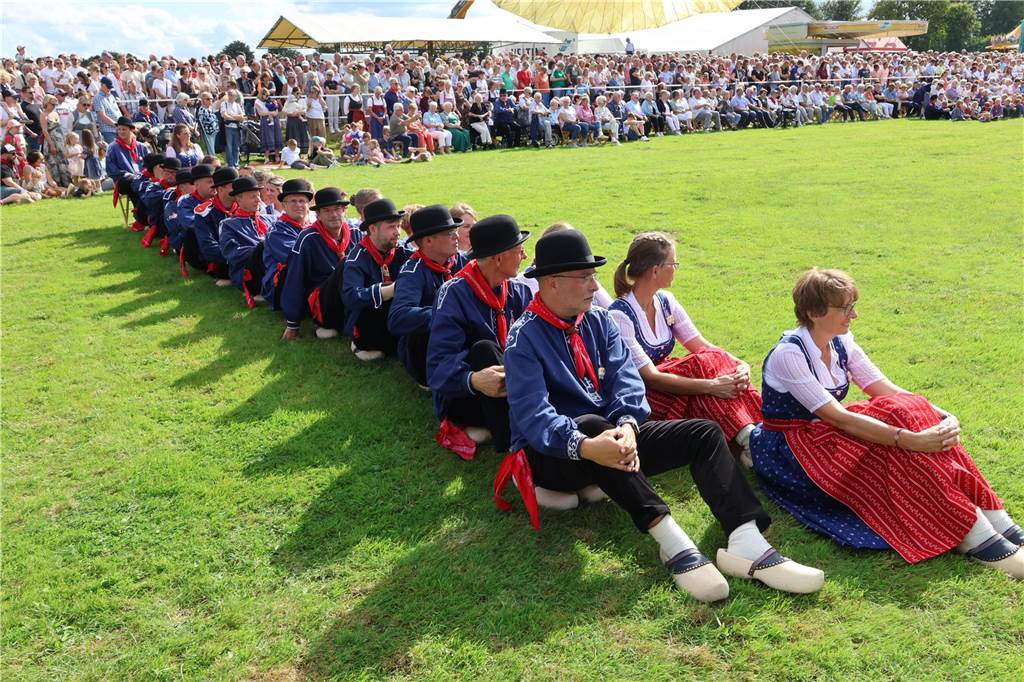 Eindrücke vom Aufmarsch der Trachtenschützengilde Üfte-Overbeck auf der Festwiese in Schermbeck