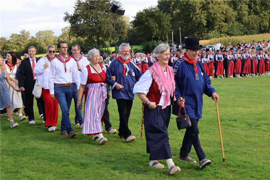 Eindrücke vom Aufmarsch der Trachtenschützengilde Üfte-Overbeck auf der Festwiese in Schermbeck