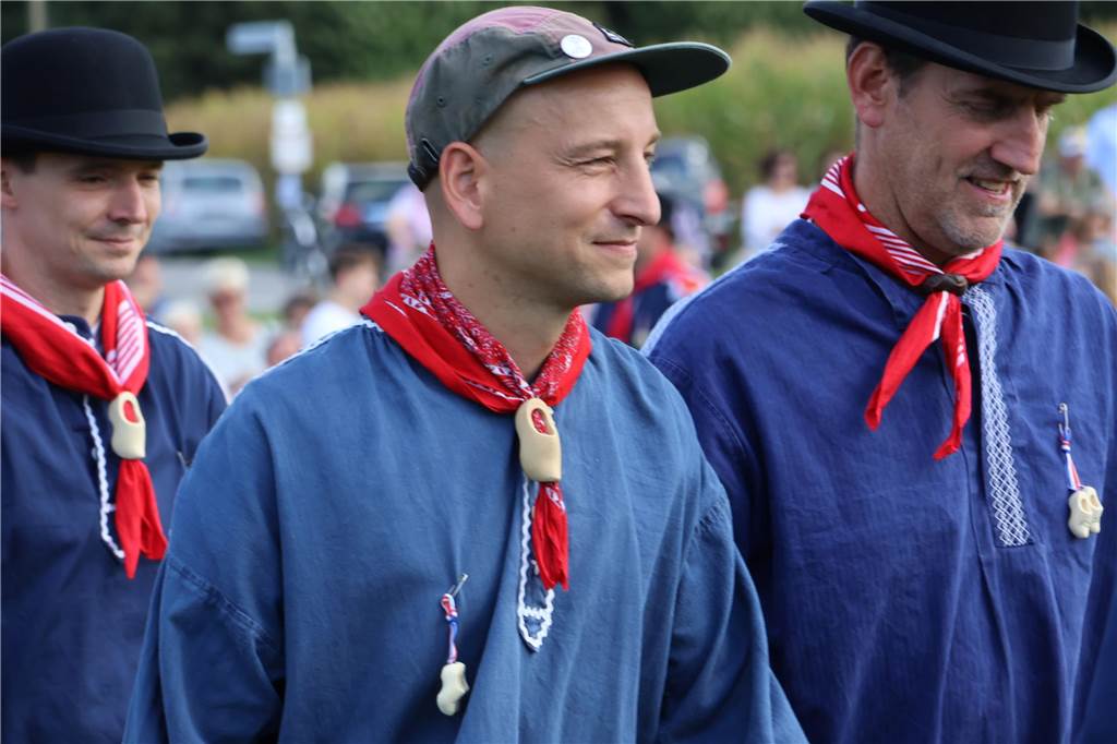 Eindrücke vom Aufmarsch der Trachtenschützengilde Üfte-Overbeck auf der Festwiese in Schermbeck