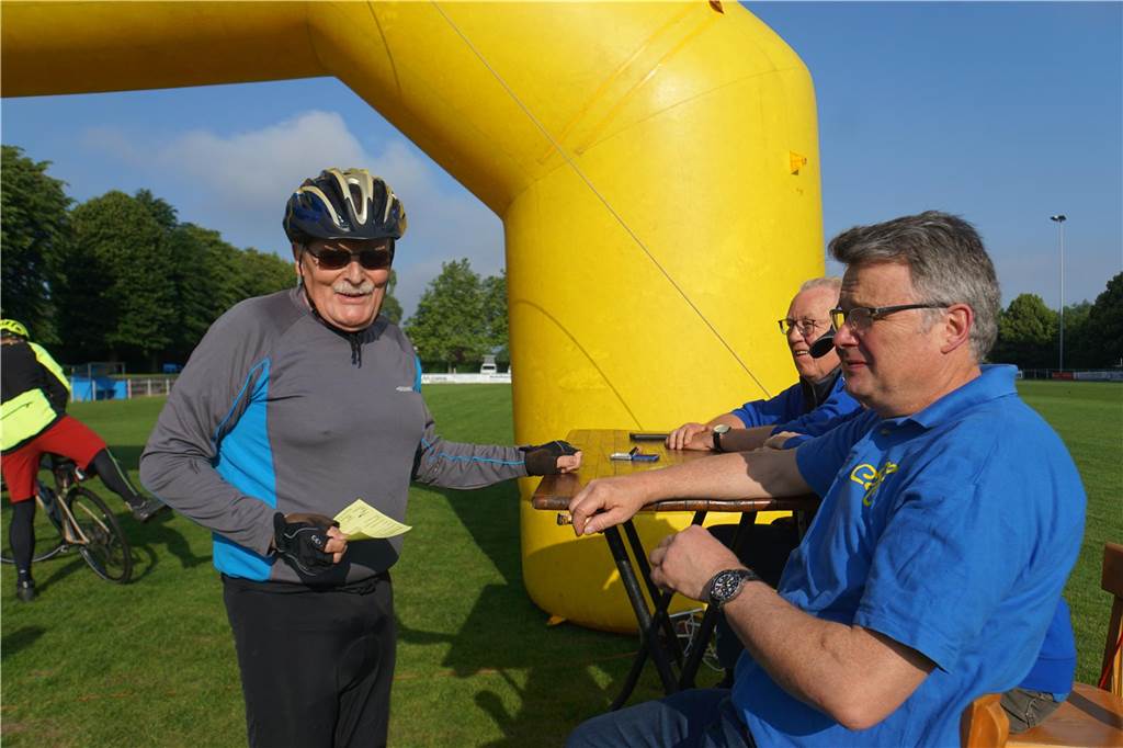 Eindrücke vom den Starts der Radtouristikfahrt in Herbern
