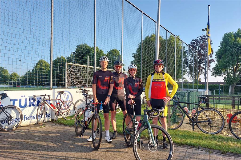 Eindrücke vom den Starts der Radtouristikfahrt in Herbern