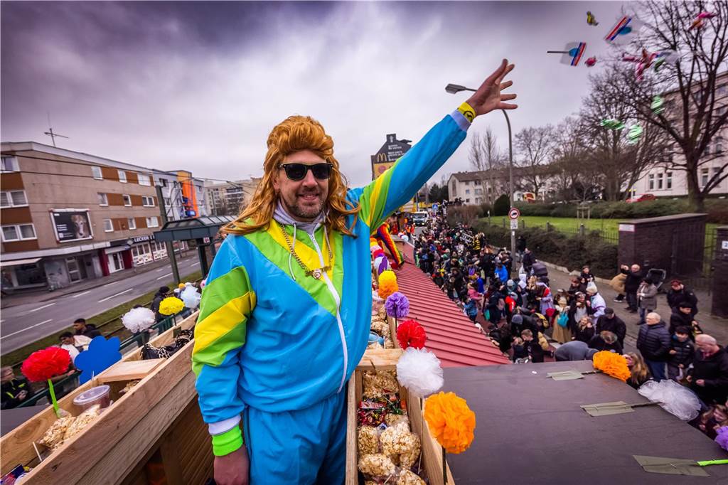 Eindrücke vom Dortmunder Rosenmontagszug 2023 in der Nordstadt