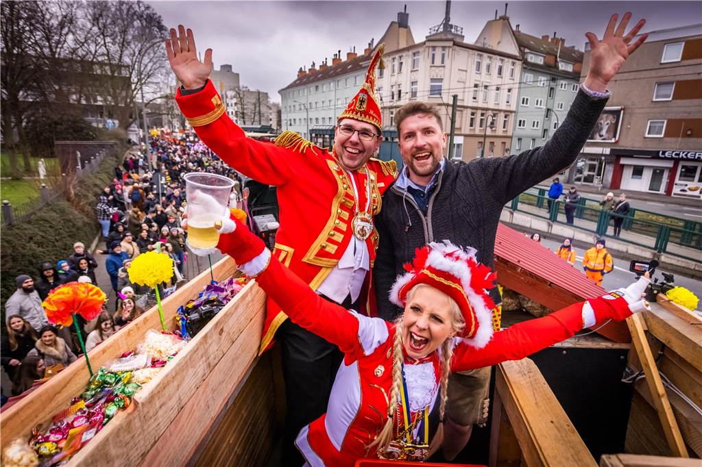 Eindrücke vom Dortmunder Rosenmontagszug 2023 in der Nordstadt