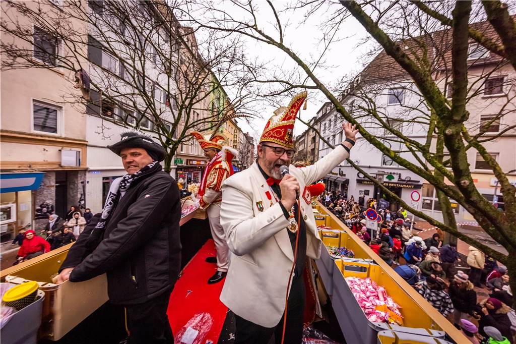 Eindrücke vom Dortmunder Rosenmontagszug 2023 in der Nordstadt