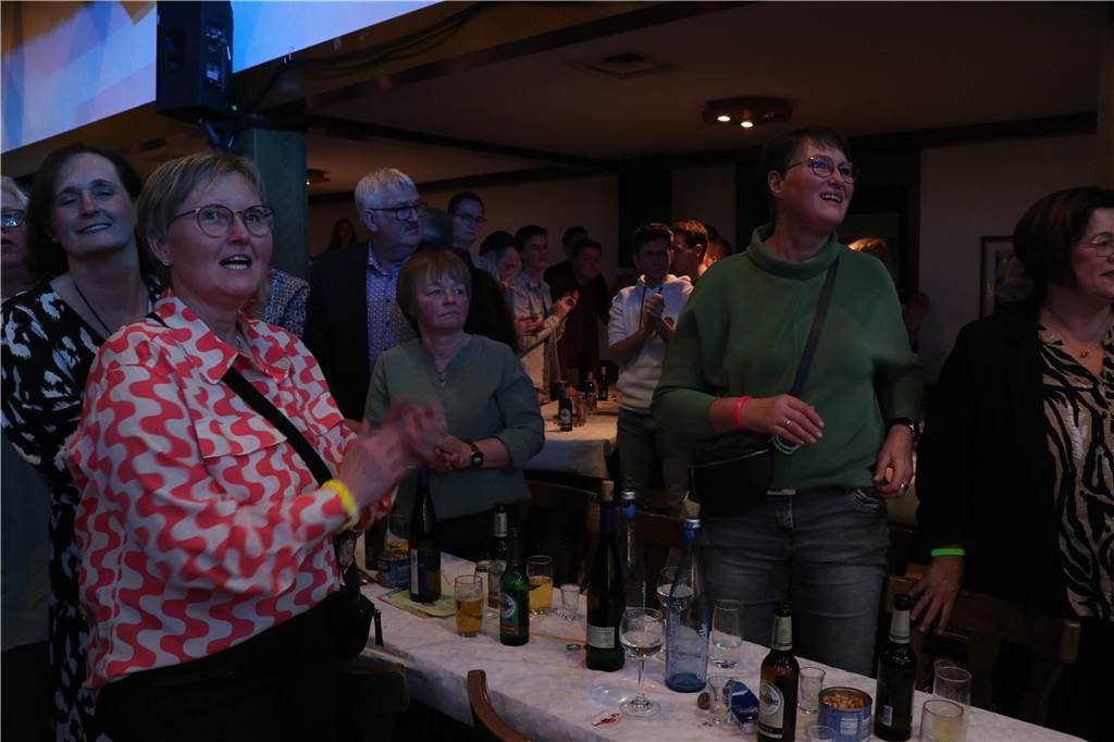 Eindrücke vom ersten Büttabend der Burggeister