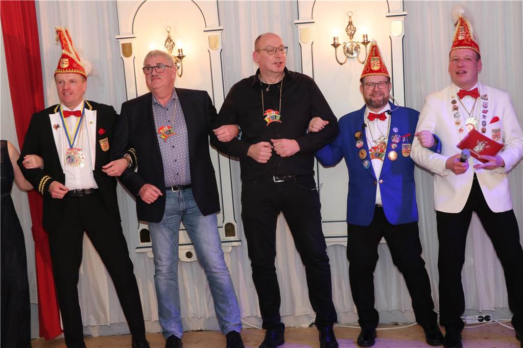 Eindrücke vom ersten Büttabend der Burggeister