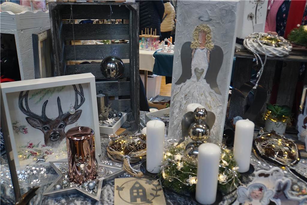 Eindrücke vom ersten Kreativmarkt "DAHbastelei" in Herbern am Sonntag (17.11).