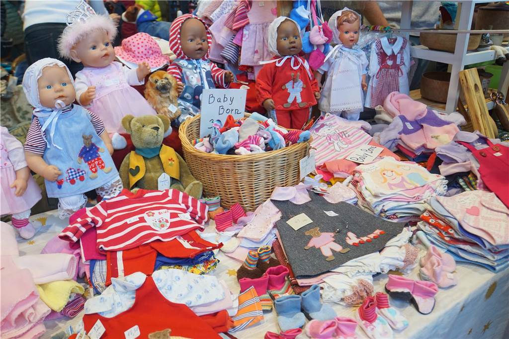 Eindrücke vom ersten Kreativmarkt "DAHbastelei" in Herbern am Sonntag (17.11).