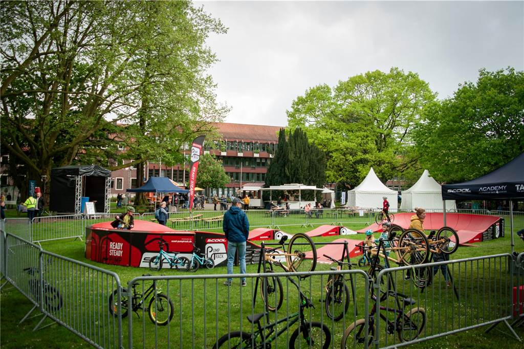Eindrücke vom Fietsenfest im Galen-Park.