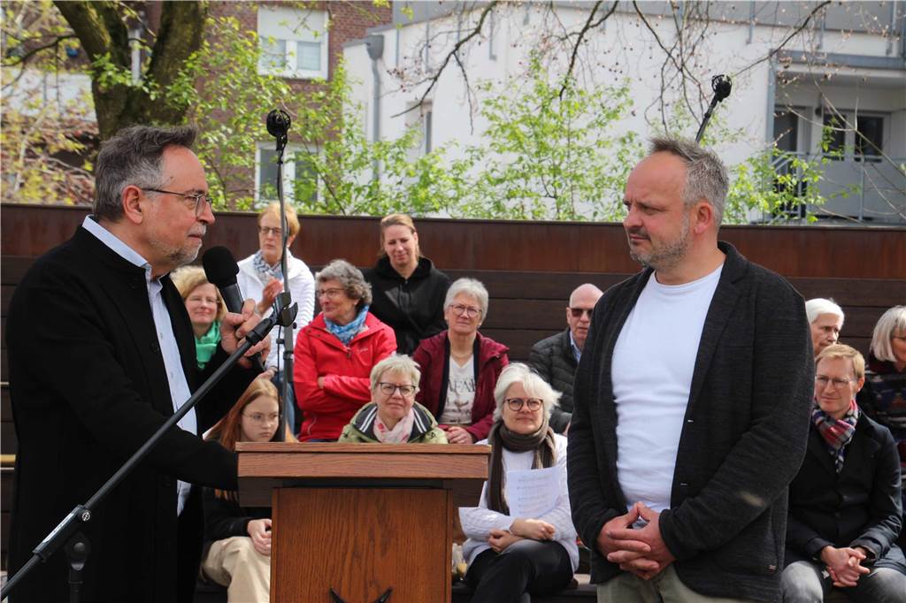 Eindrücke vom Gottesdienst im Gartenpark und dem Gemeindefest in und an der Christuskirche.