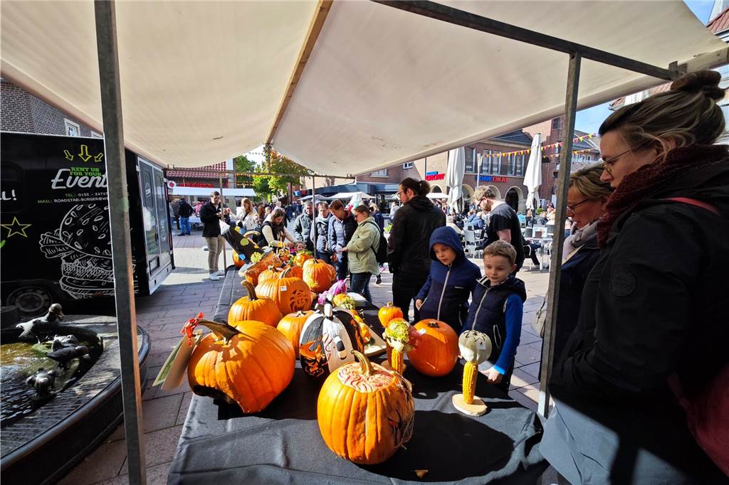 Viele Fotos vom Herbstmarkt in Ahaus: Ein Bummel durch die volle Innenstadt
