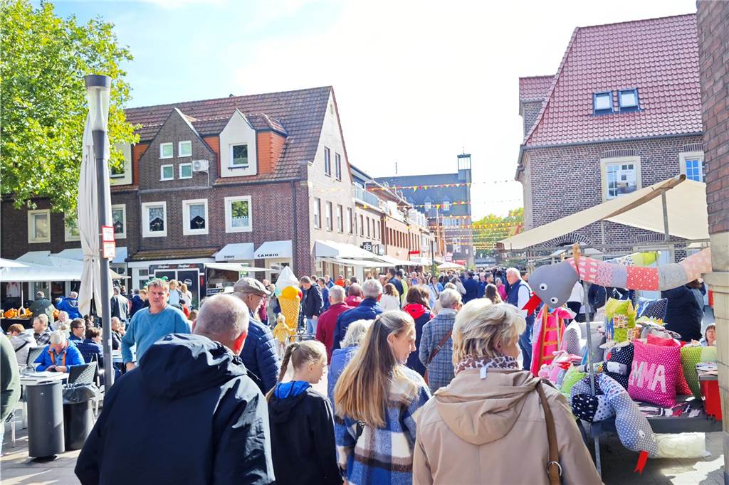 Viele Fotos vom Herbstmarkt in Ahaus: Ein Bummel durch die volle Innenstadt