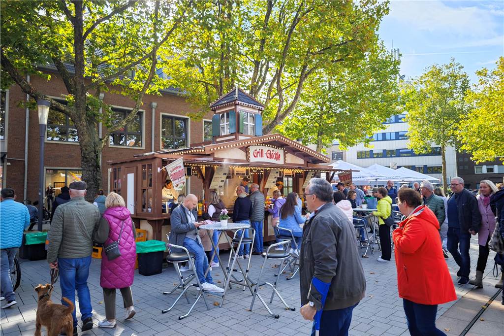 Viele Fotos vom Herbstmarkt in Ahaus: Ein Bummel durch die volle Innenstadt